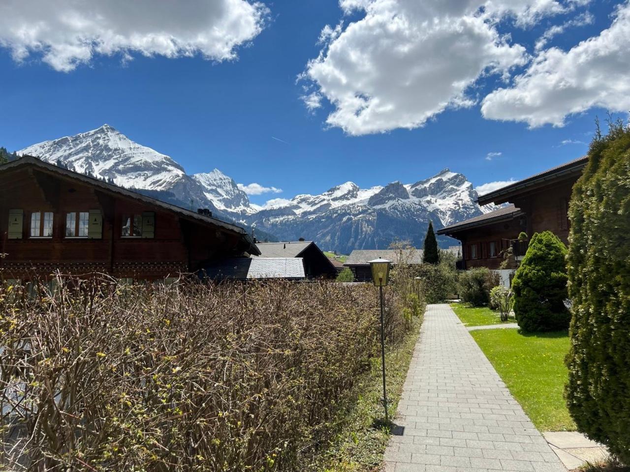 Beautiful Apartment With Stunning View Gsteig Bagian luar foto